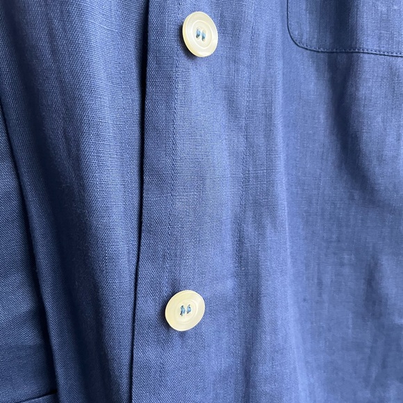 *SOLD* Vintage periwinkle blue button up shirt - Picture 6 of 6